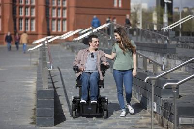 Fauteuil roulant électrique extérieur