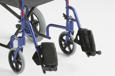 Fauteuil roulant pliant Invacare Alu Lite - Palettes relevables, amovibles et escamotables