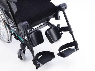 Fauteuil roulant confort Invacare Rea Azalea - Repose-pieds